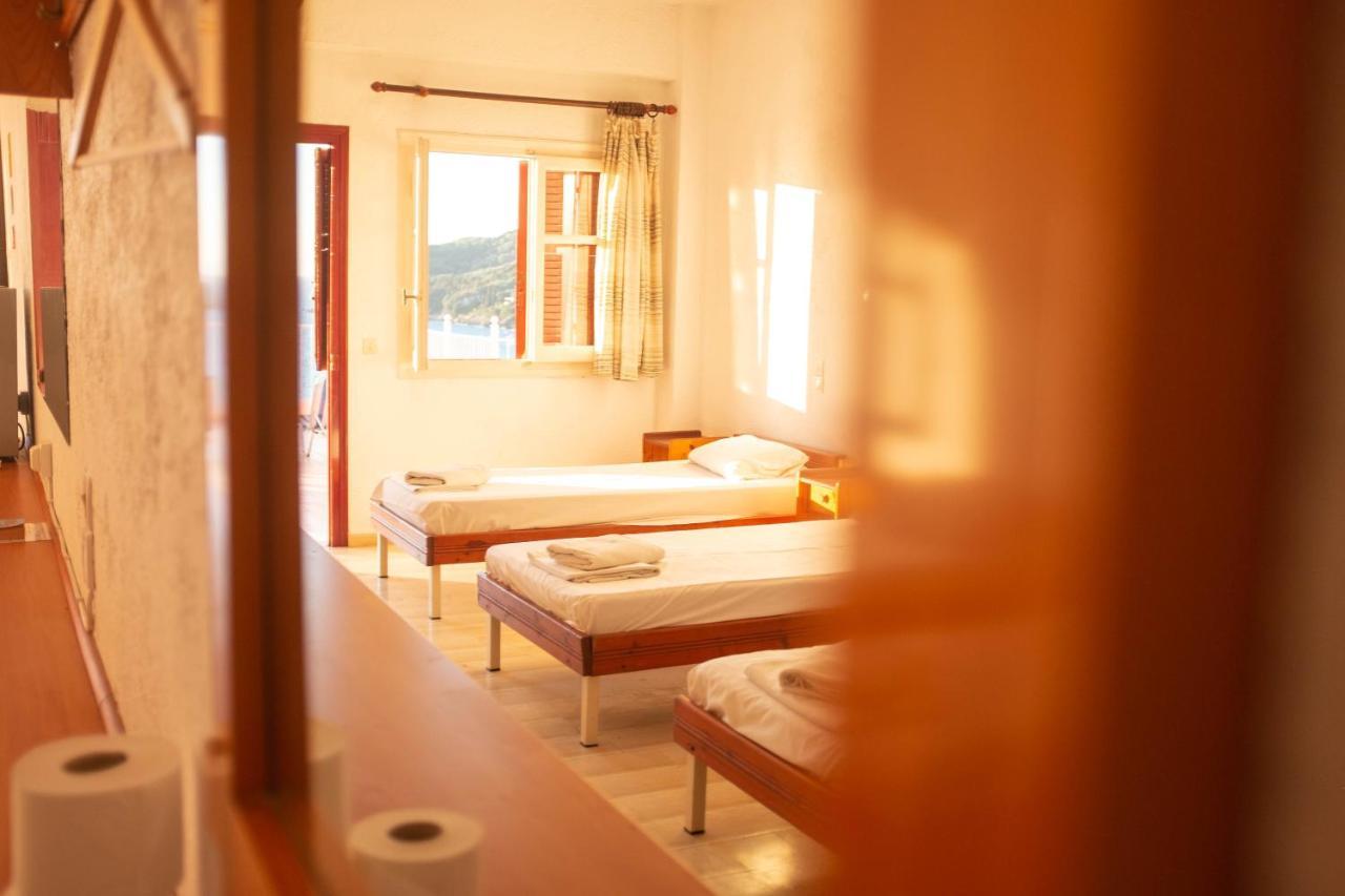 The Pink Palace Hostel Agios Gordios (Corfu)