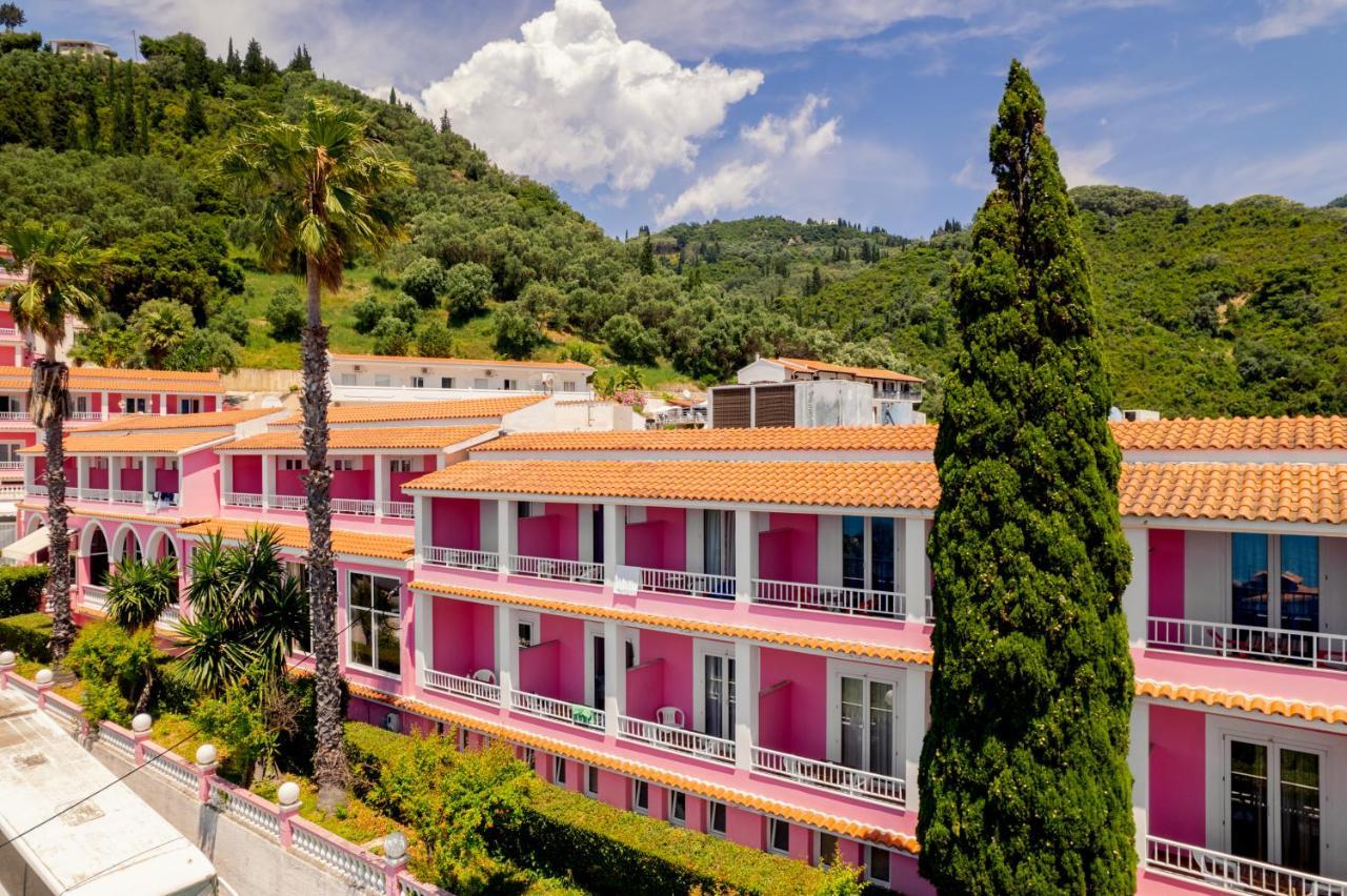 Hostel The Pink Palace *